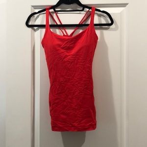 Beautiful and flattering Lululemon too!